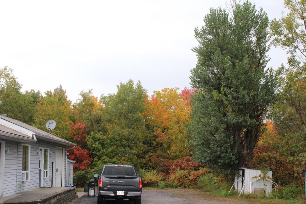 Two Rivers Motel Mattawa Exterior photo